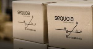 Caixas de papelão com logo da Sequoia