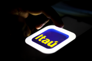 O Itaú destacou o ROE acima da casa de 20%, além da margem com clientes de quase R$ 20 bilhões no quarto trimestre.