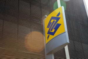 As ações do Banco do Brasil (BBAS3) integram as maiores altas do dia, após a divulgação do melhor resultado da história do banco.
