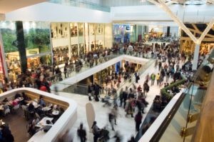 Corredor de shopping center